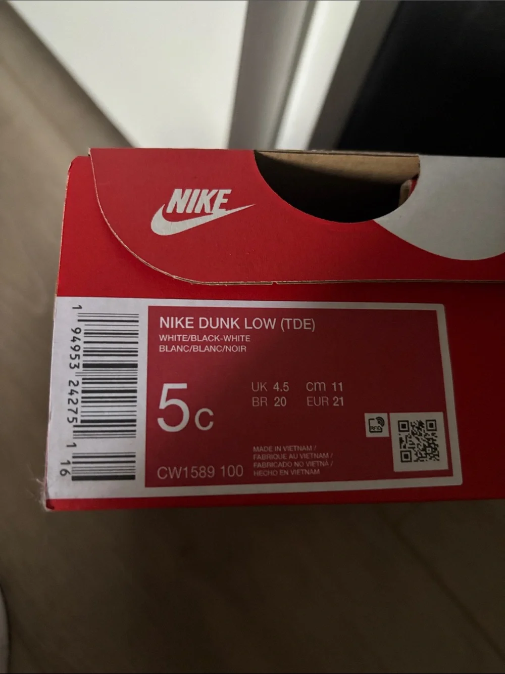 Nike Kids Black and White Low-Top Sneakers